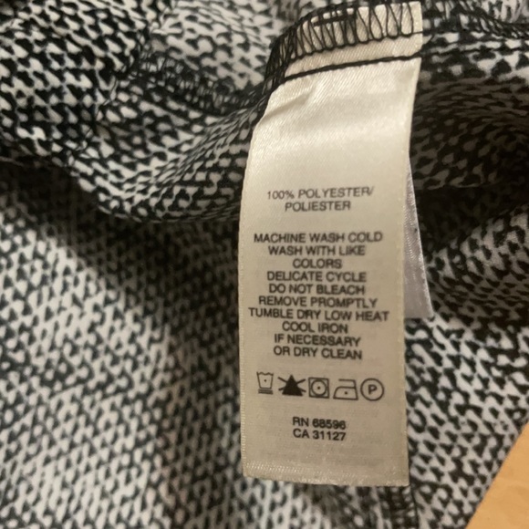 DKNY JEANS - Picture 7 of 7